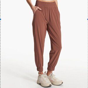 Vuori Villa Jogger - Hazelnut - Size Medium